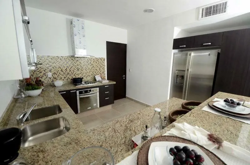 Pearl Tower Condo 马萨特兰 公寓